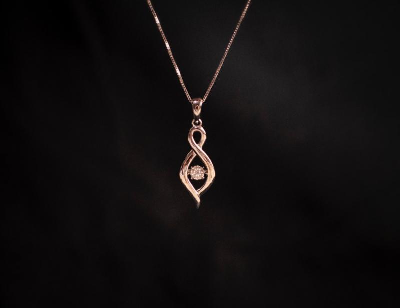 Dancing Diamond
